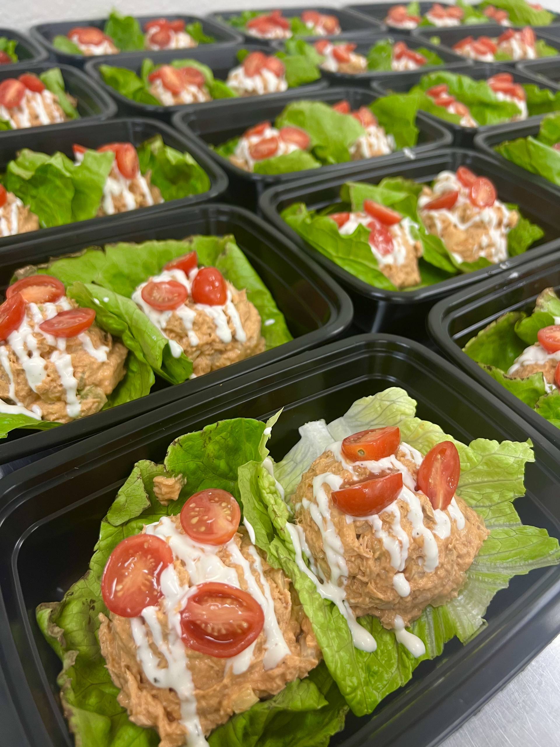 Spicy Sriracha Tuna Lettuce Wraps