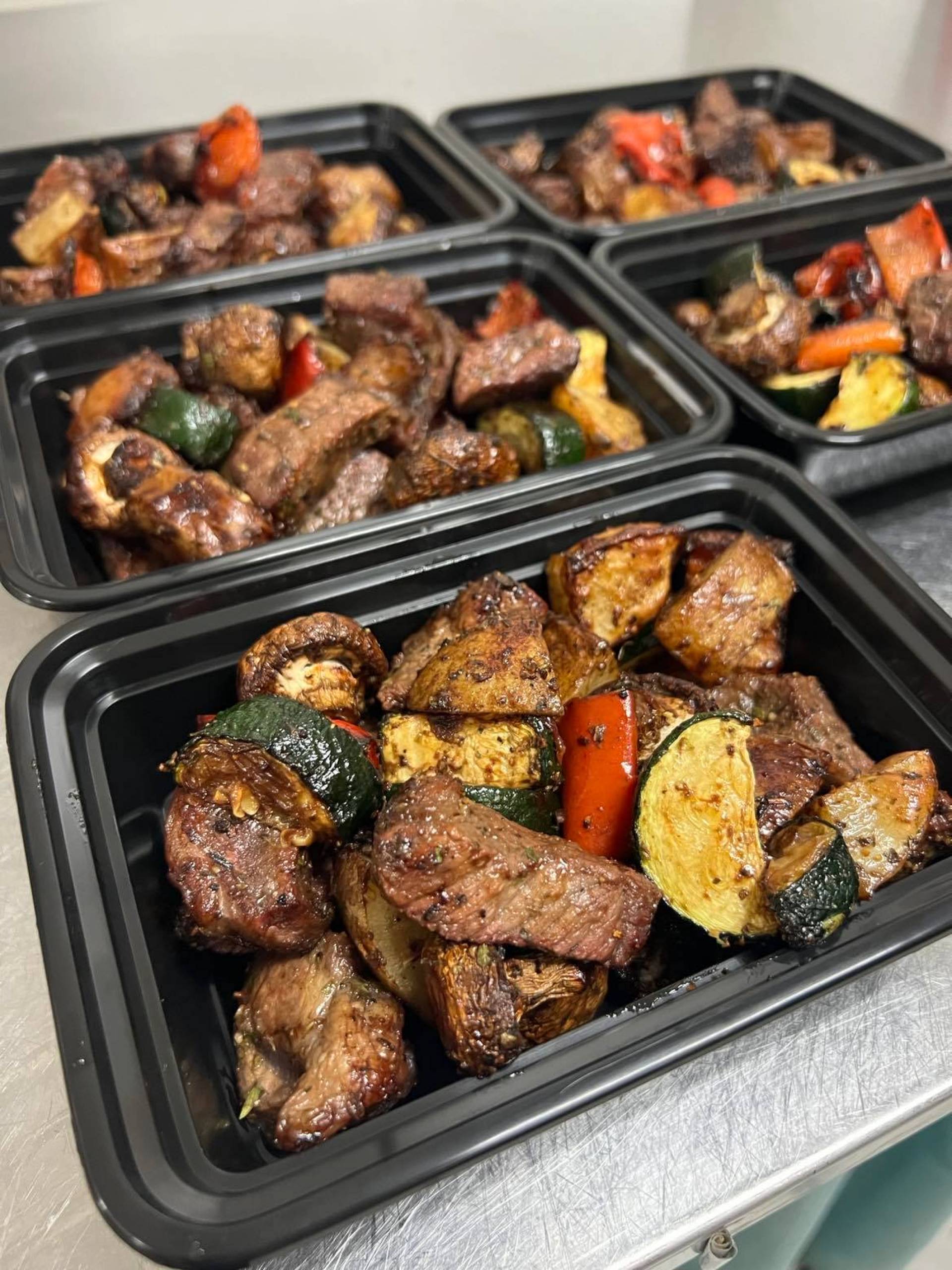 Balsamic Herb Steak Bites with Roasted Veggies