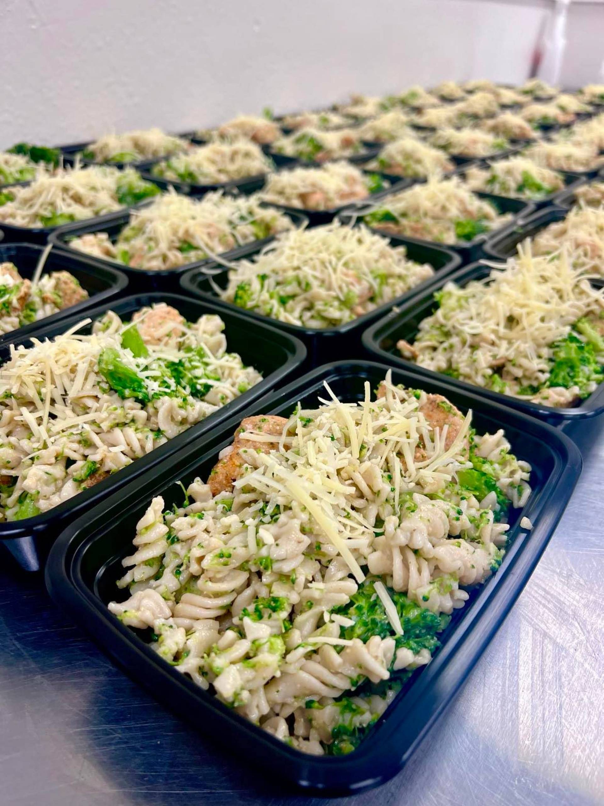 Chicken Alfredo Brown Rice Pasta