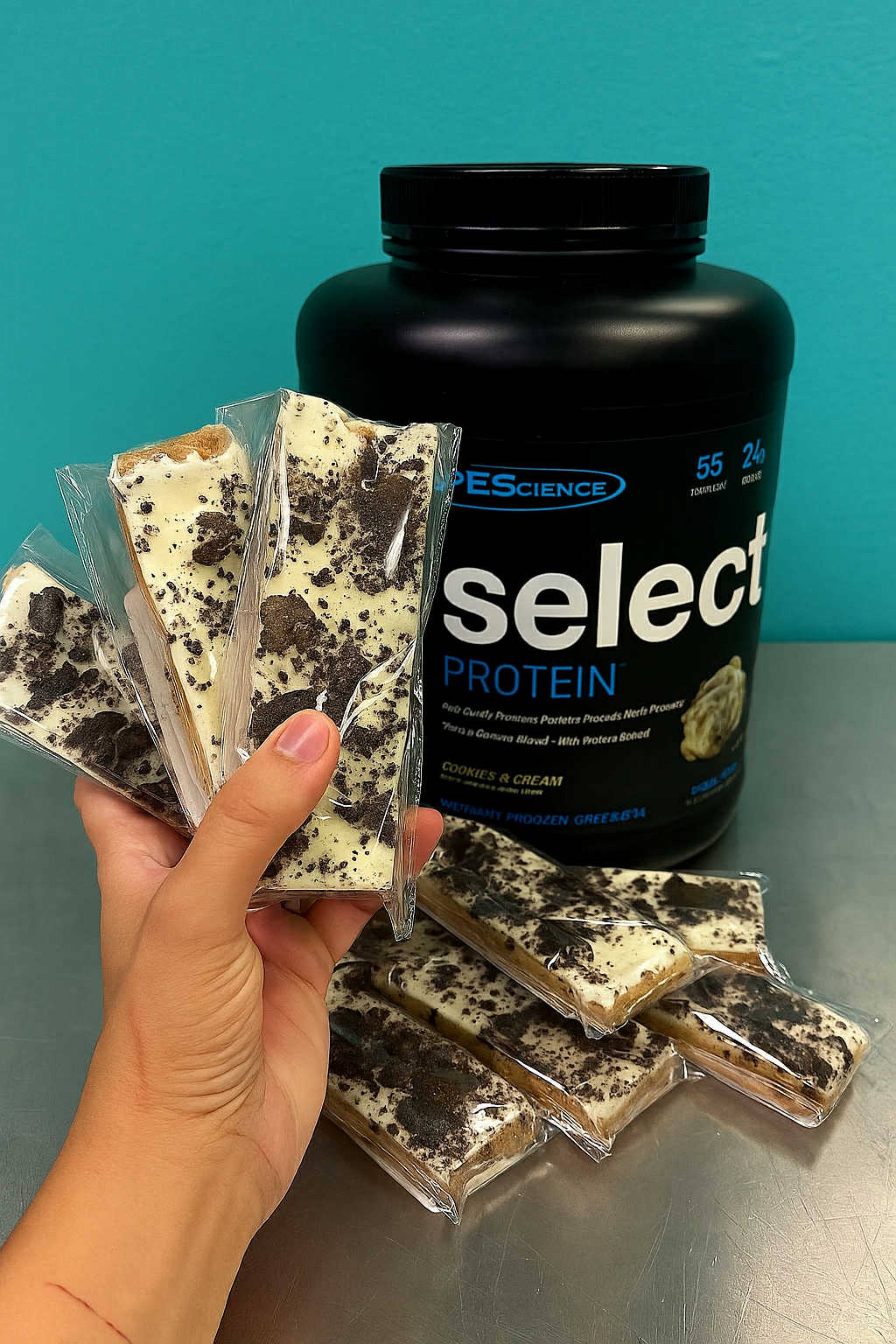 Cookies and Cream Protein Bar