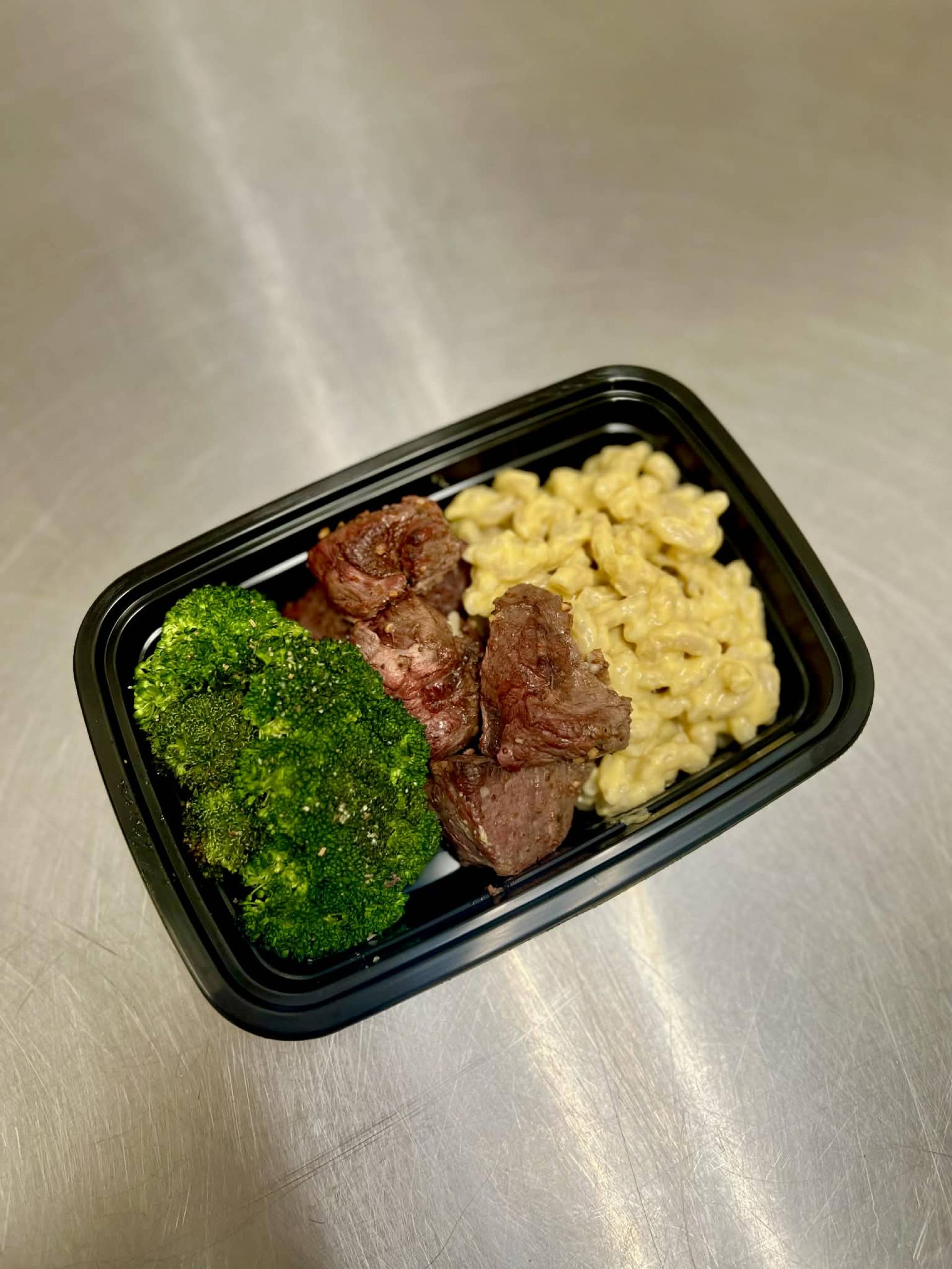 Steak Bites with Brown Rice Mac & Cheese