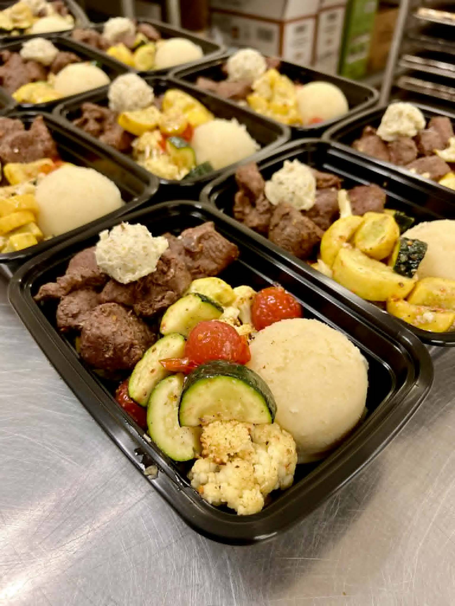 Garlic Butter Steak Bites with Roasted veggies and Mashed Potatoes