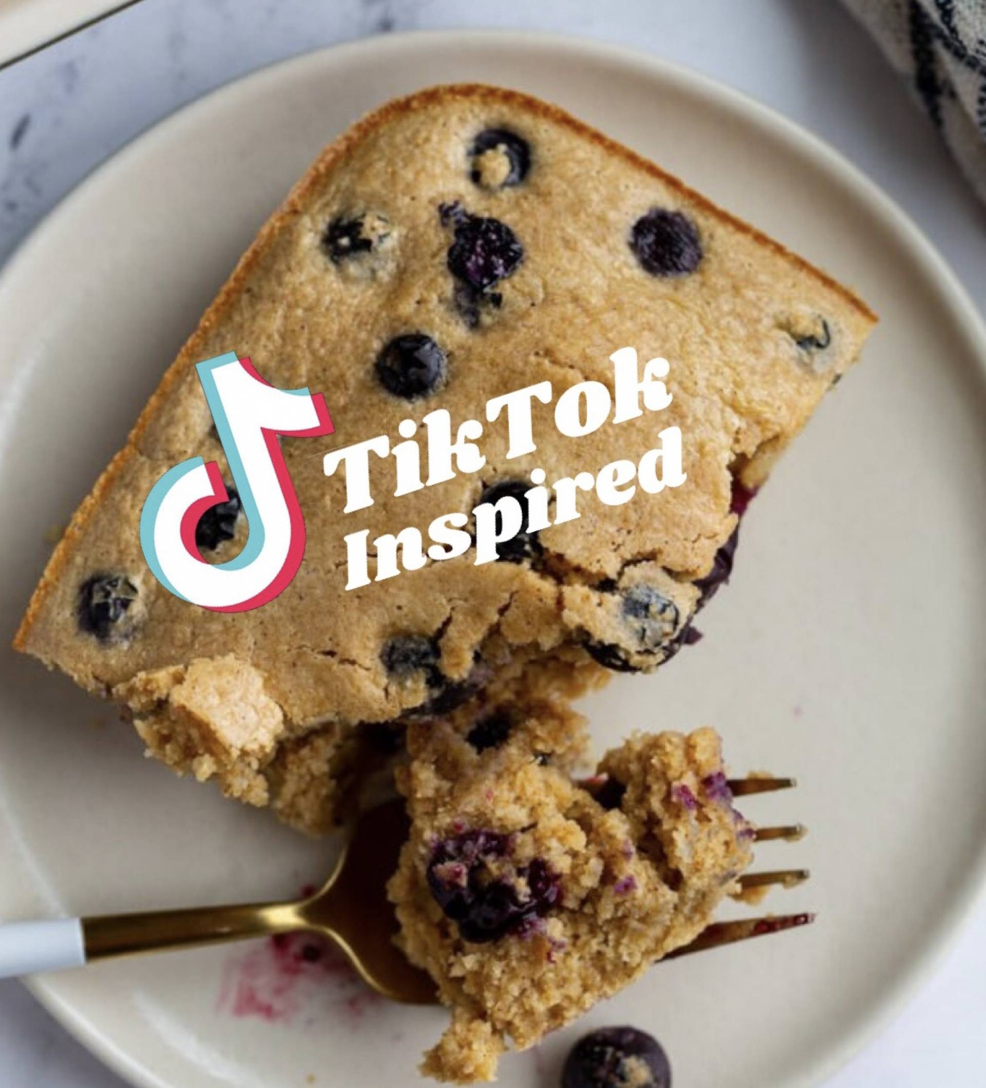 TikTok Baked Oats w/ blueberries