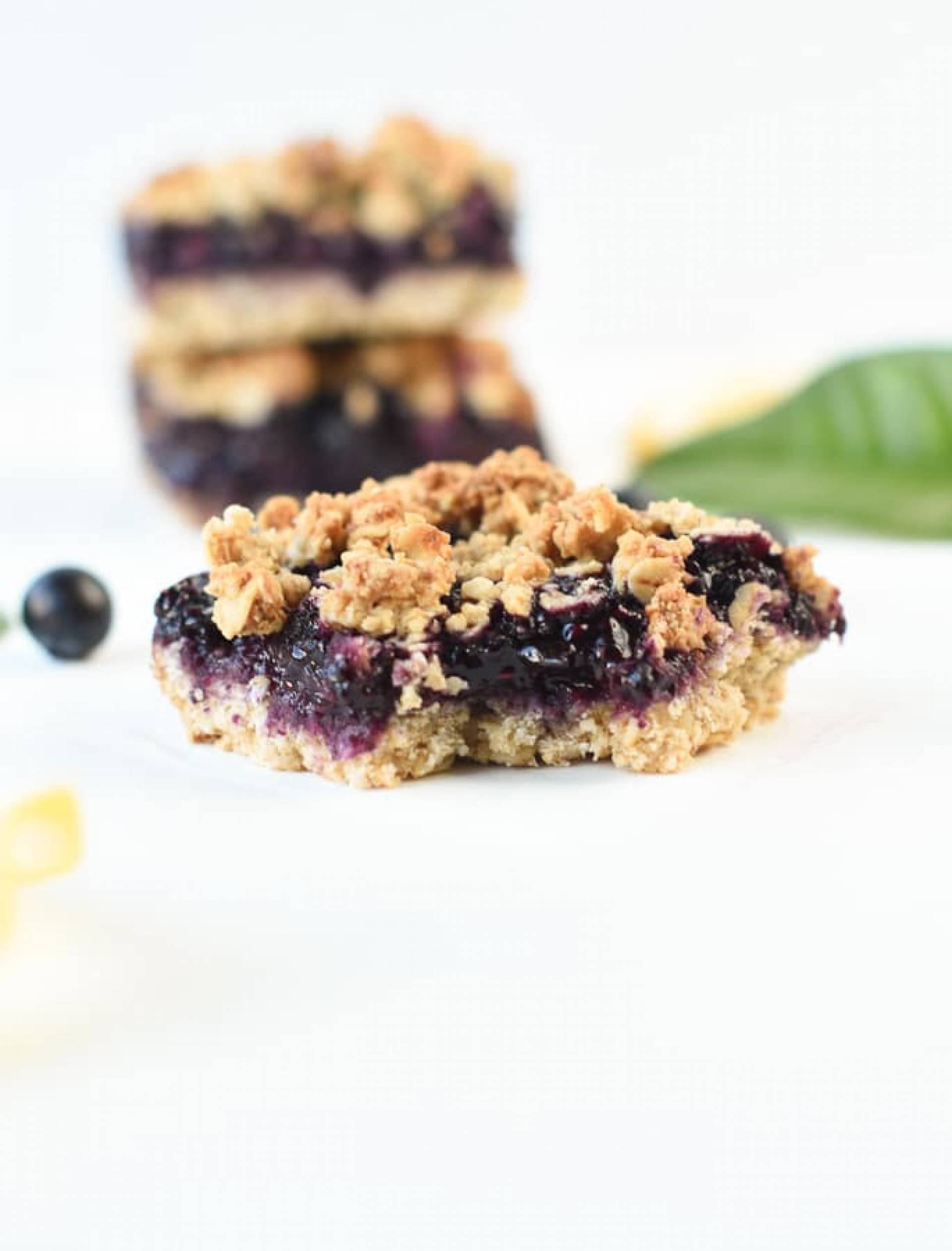 Blueberry Crumble Breakfast Bar